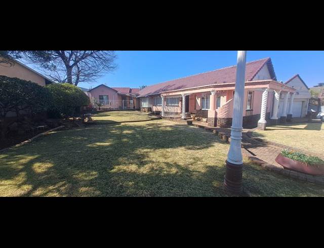 5 BEDROOM HOUSE FOR SALE IN FARRAR PARK